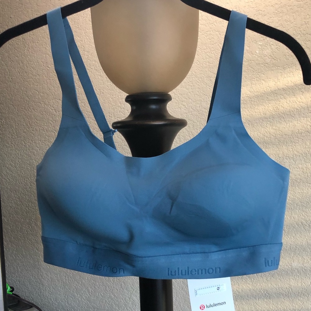 Lululemon Fine Form